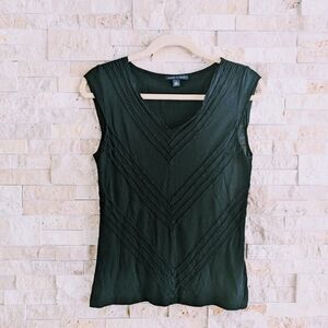 Banana Republic sleeveless blouse M